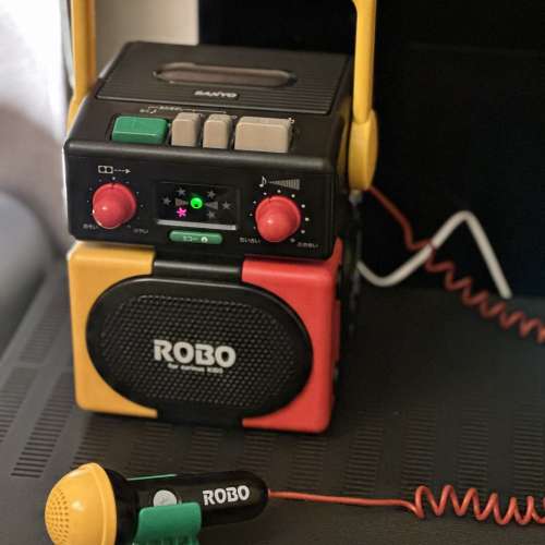出售sanyo robo-5 cassette播放機一部，100%正常，外觀95%新，罕有，有意請pm我，謝謝