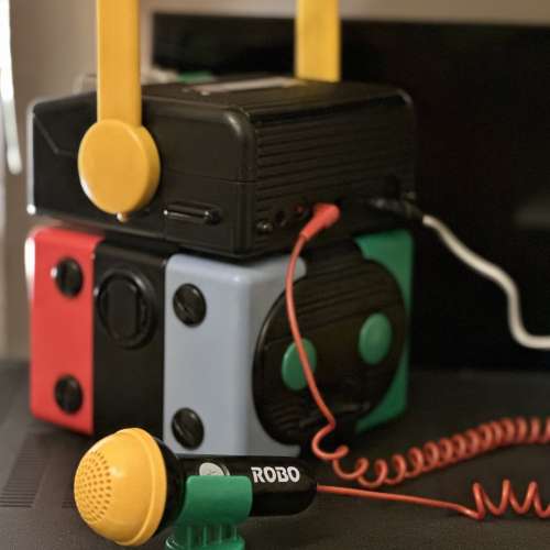 出售sanyo robo-5 cassette播放機一部，100%正常，外觀95%新，罕有，有意請pm我，謝謝