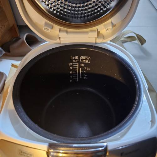 Panasonic SR ND18樂聲牌 煮飯
飯煲 電飯煲