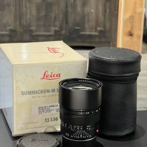 Leica Summicron-m 90mm f2 Pre-a black lens with matching box