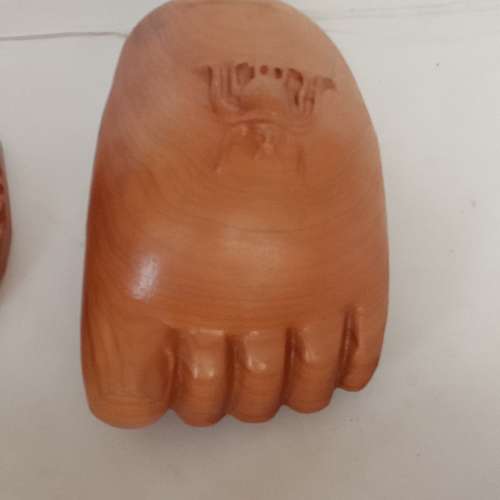 一手七件崖柏小擺件如照片顯示,清理存貨價共售300元。no.B9.5.24