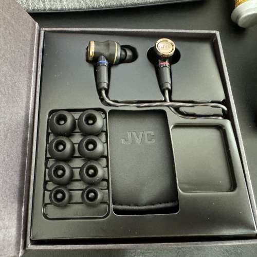 JVC HA-FW1800 木製入耳式耳機