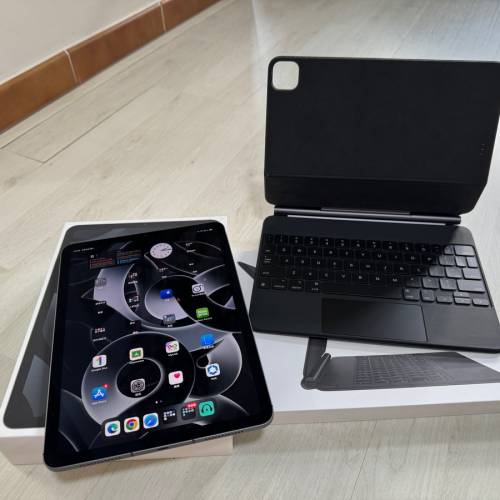 港行 iPad Air 5 Wifi+LTE space grey 64GB 套裝