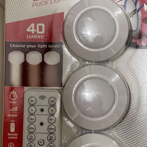 Energizer remote control puck lights 40 lumens