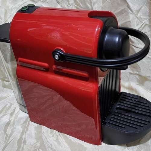 有問題NESPRESSO INISSIA C40 膠囊咖啡機
