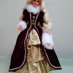 Vintage 1996 Happy Holidays Barbie Special Edition RARE NWB