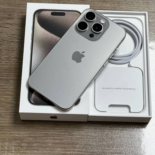 99.99%new #香港行貨，(充電次數5次)iPhone 15promax 256gb Natural Titanium Batt...