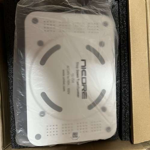 Umi 220v轉100v/110v變壓器