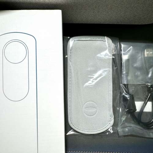 Ricoh Theta SC 360度全景相機，近乎全新，齊盒齊配件，保養已過。