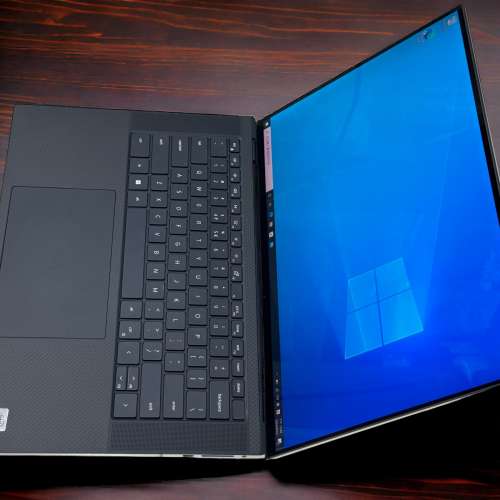 Dell XPS 15 i7-10/64/2T/1650/Touch 4K