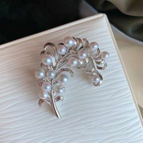 明星同款羽毛淡水珍珠胸针！男女均可佩戴！
