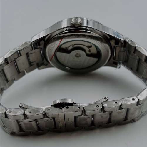 全新鋼帶指針腕錶