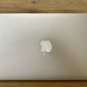 MacBook 11" 2014 加強版：Core i7 8GB RAM 512GB HDD