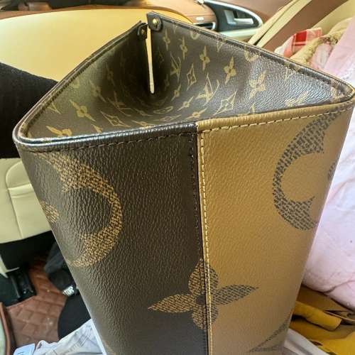 女士高檔包包 LV Onthego 中號手袋/肩包/斜挎包 M45321 頂級