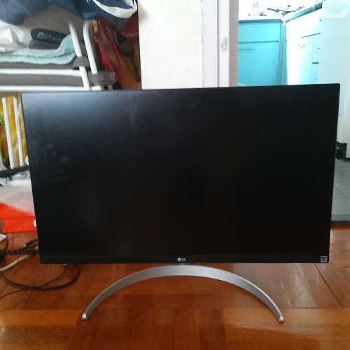 LG 27” 4K超高清顯示器