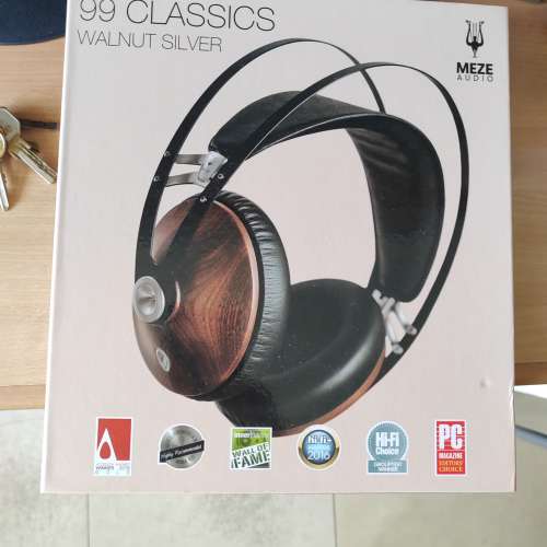 Meze Audio 99Classics 木殼