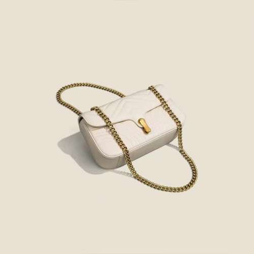 真皮包包女鏈條斜挎包2024新款時尚單肩腋下包高級感