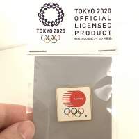 東京奧運胸針 方形白底金邊 TOKYO 2020 Olympic Official Licensed Brooch Pin