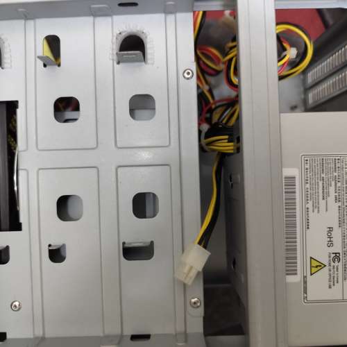 新淨, 完整    Silverstone SG05  ITX 機箱  +  FSP  SFX 300W  PSU