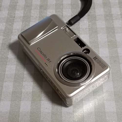 Ricoh Caplio R1 懷舊零件機