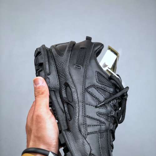 ECCO愛步2024年新款戶外鞋防水透氣越野跑鞋