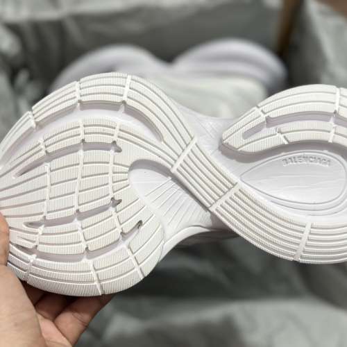 Balenciaga 巴黎世家 Circuit 透氣網面休閑鞋