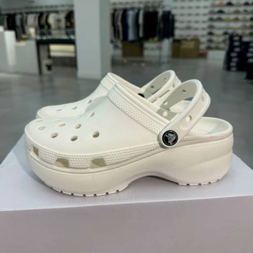 韓國🇰🇷熱賣款 crocs 雲朵