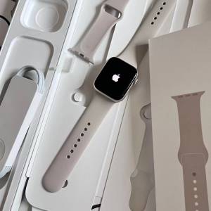Apple Watch SE2022款鋁金屬錶殼智慧手錶