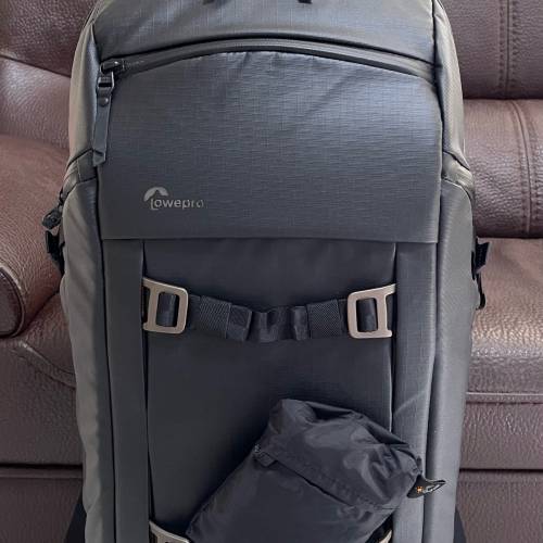 Lowepro FreeLine BP 350 AW黑色相機背包（95% New)