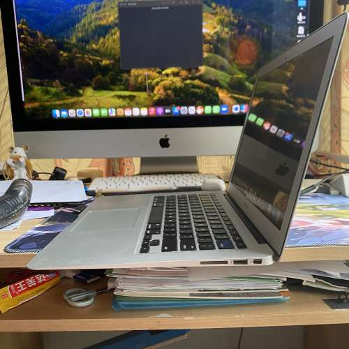 Apple MacBook Air 13 [2017] (Core i5 / 13.3" Retina / 最新macOS Sonoma / 永久...