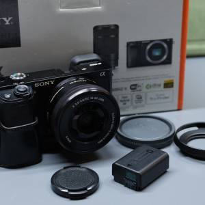 Sony A6000 with 16-50 Kit Lens with Original Battery, Charger, Cable in Box