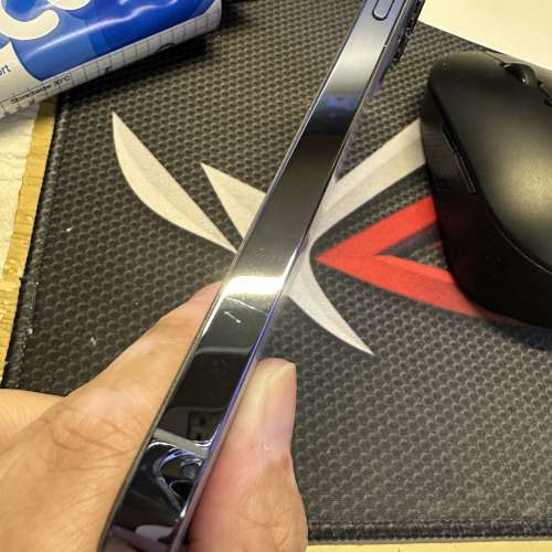 90%新 港行iPhone 13 pro max 256天峰藍色 ，電池健康度85%