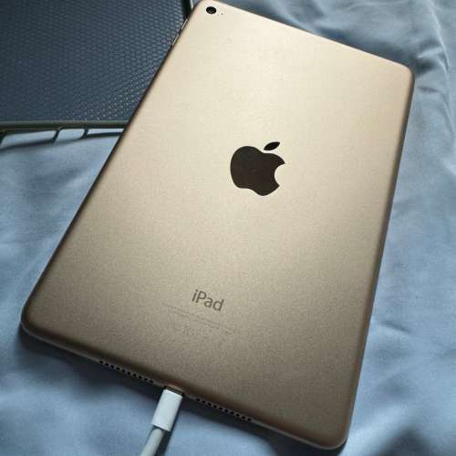 （極新淨二手轉讓）Apple iPad Mini 4 蘋果平板電腦，32G，99%新, WIFI版本。