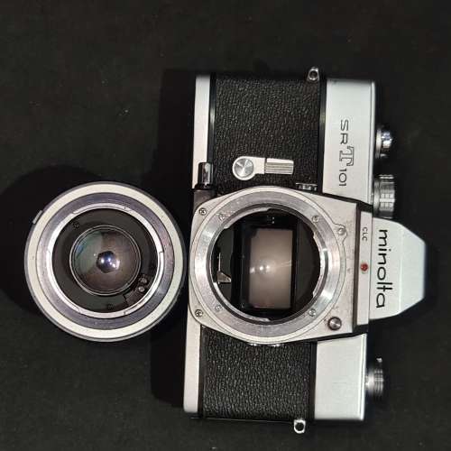 Minolta SRT101 + 50/1.7 MC rokkor PF