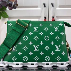 LV绿色手提包