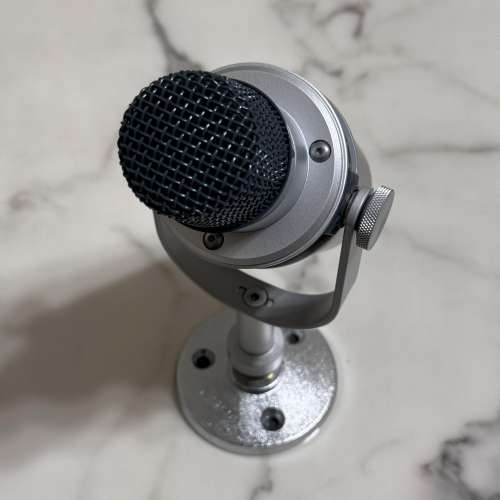 Shure MV7 動圈式麥克風 (銀色) 連底座