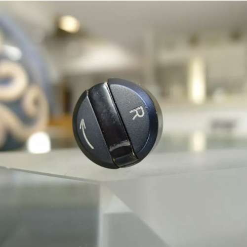 Leica M4 black paint rewind knob . Original black paint.