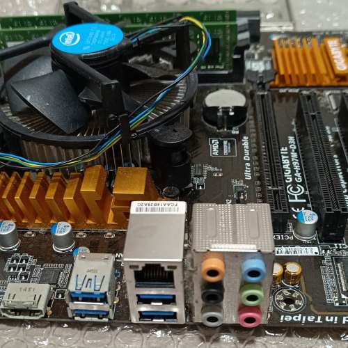 Gigabyte GA-H97M-D3H MATX MB + I5 4440 + 32GB Ram