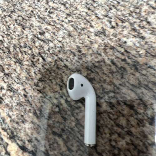 AirPods第二代左耳