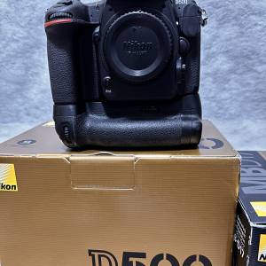 Nikon D500 body + MB-D17