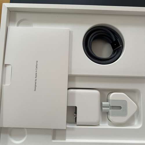 Macbook Air M2 13.6” 12/2023, 16GB, 1TB, 98% New!