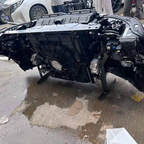 宝马X7最新款G07走