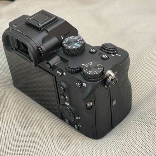 Sony A7M3, 淨機身