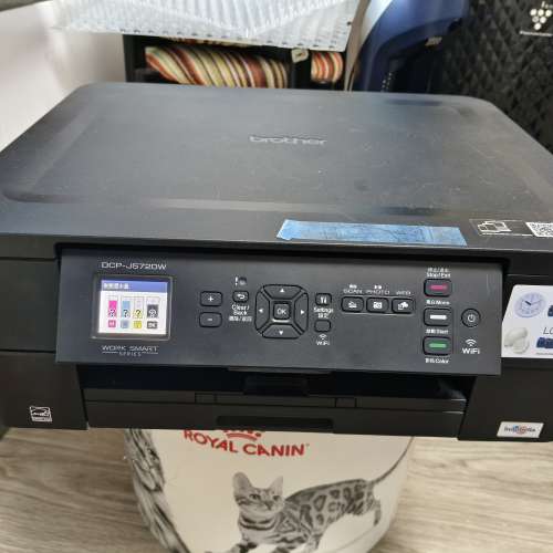 Brother DCP-572DW 打印机，有wifi, 双面打印，影印。內有墨水， 100% work