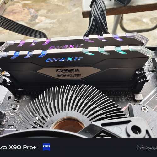 DDR4 8GX2 2666hz ARGB內存條，2條