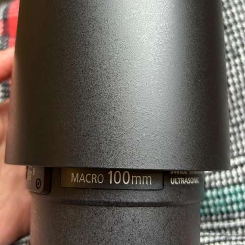 Canon EF 100mm f/2.8L Macro IS USM