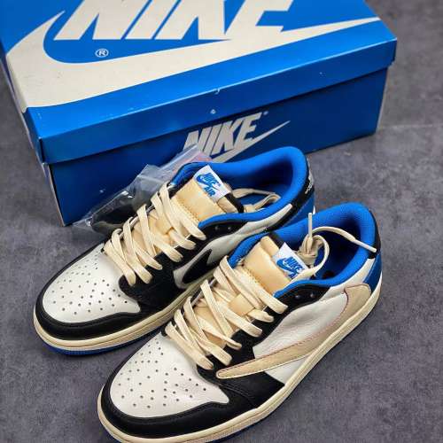 Travis Scottx Fragment Design x Air Jordan1 Low 0G SP 三方聯名白藍黑閃電 倒鉤...