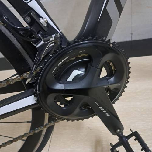 java feroce 全碳破風公路車 單車 105件11S