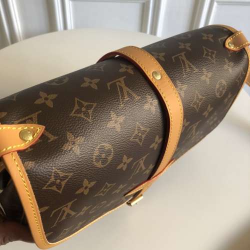 LV  SAUMUR 雙子星系列 斜挎雙面郵差袋