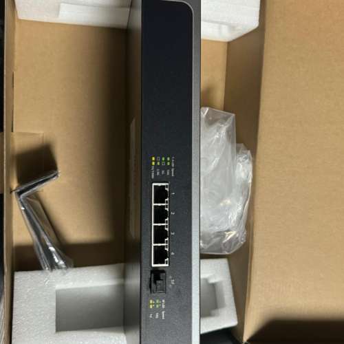 Netgear XS505M Switch Box